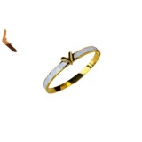 Titanium steel V-letter bracelet wholesale imitation shell design big brand letter foreign trade hot item simple personality niche