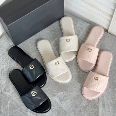 Coach25 New Summer Women's Beach Shoes Flat Flip Flops Women's Summer Outdoor Fashion Flip Flops