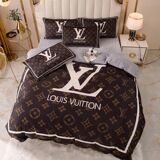 Louis Vuitton Trendy Thick Milk Fleece Four-Piece Set Winter Warm Baby Fleece Bed Sheet Duvet Cover Reversible Fleece Bedding