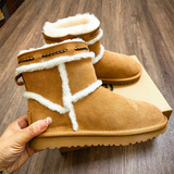Fur all-in-one thick-soled snow boots women winter 2026 new instagram fleece thick bread northeast big cotton shoes UGG