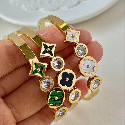 New Titanium Steel Four Leaf Clover Read Zircon Bracelet Stretch Shell Black Green Opening Bracelet Premium Design
