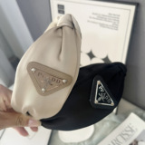 Prada Triangle Knotted Wide Edge Headband Niche Master Fashion Elegance Kinky Headband Popular All Match Headwear Women