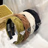 Prada Leather Sponge Pressed Elegance Headband Summer Premium Influencer 2023 New Versatile Outdoor Departure Card Hair Accessories